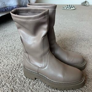 Women's Taupe Boots